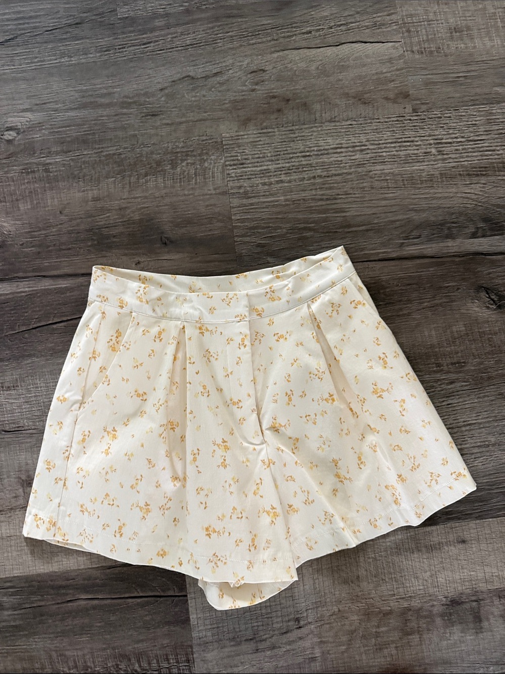 francesca's Cream Skort with Yellow Floral Accents Small